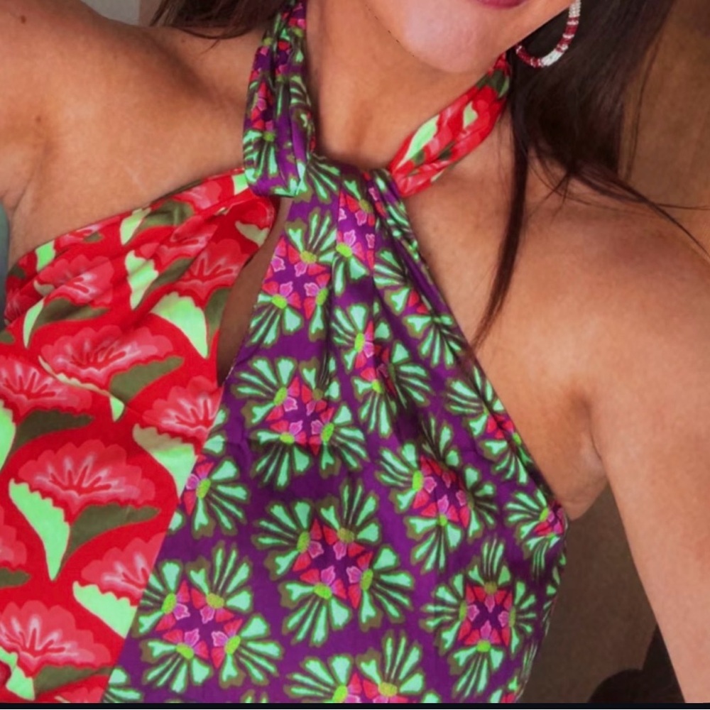 Woman-owned hand drawn Lane Split Tie Cross Dress - Picture 10 of 11